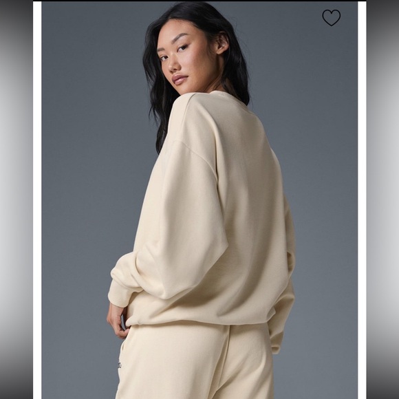 Alo Accolade Oat Milk Crewneck - Small - Picture 2 of 4